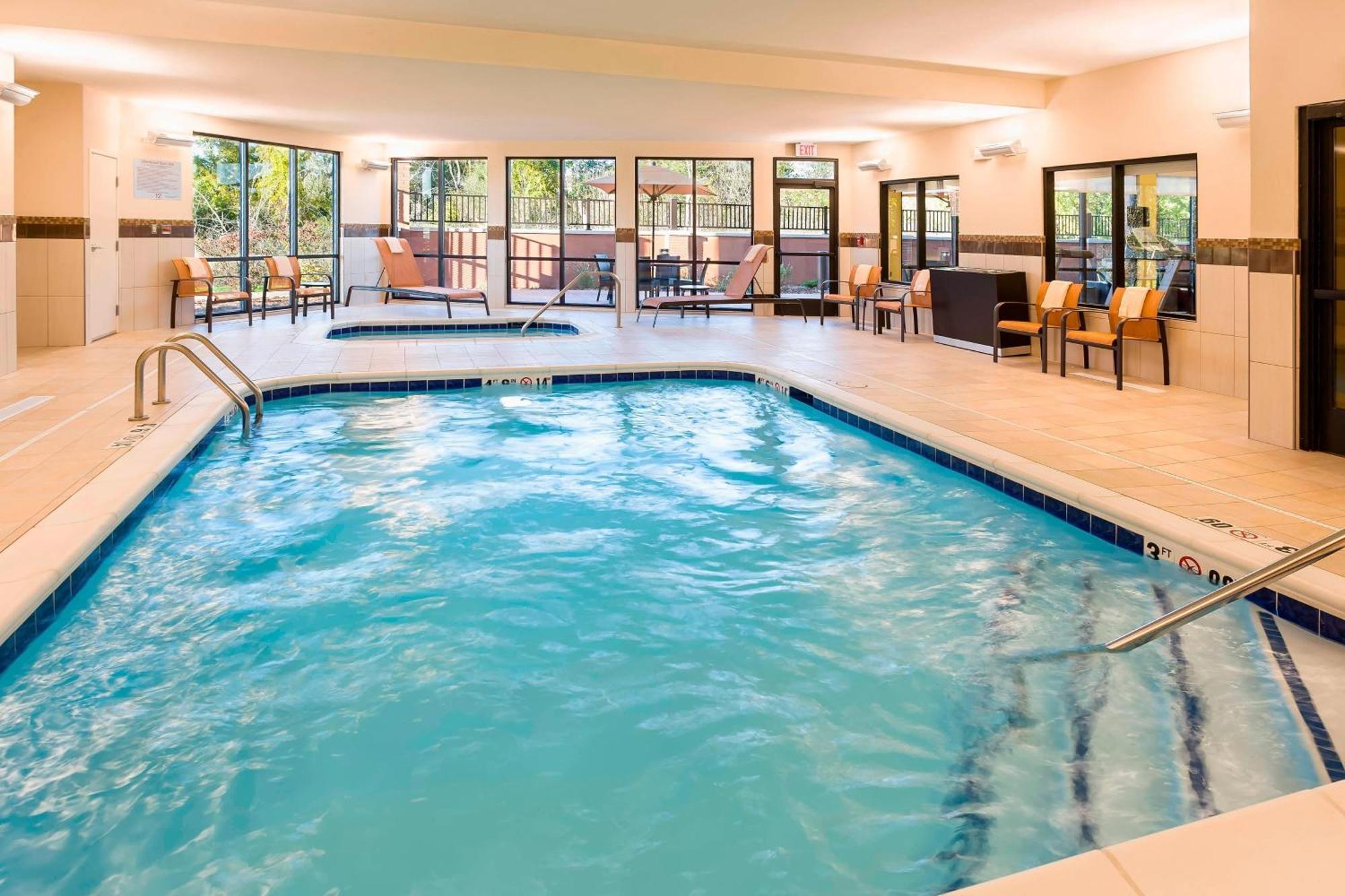 Courtyard By Marriott Kalamazoo Portage Eksteriør bilde