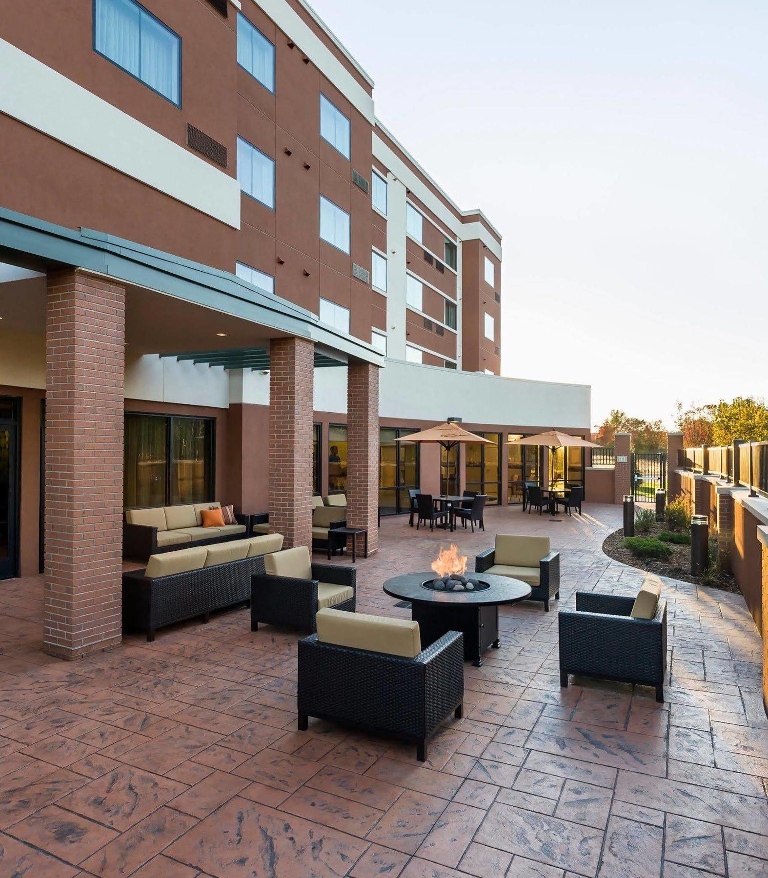 Courtyard By Marriott Kalamazoo Portage Eksteriør bilde